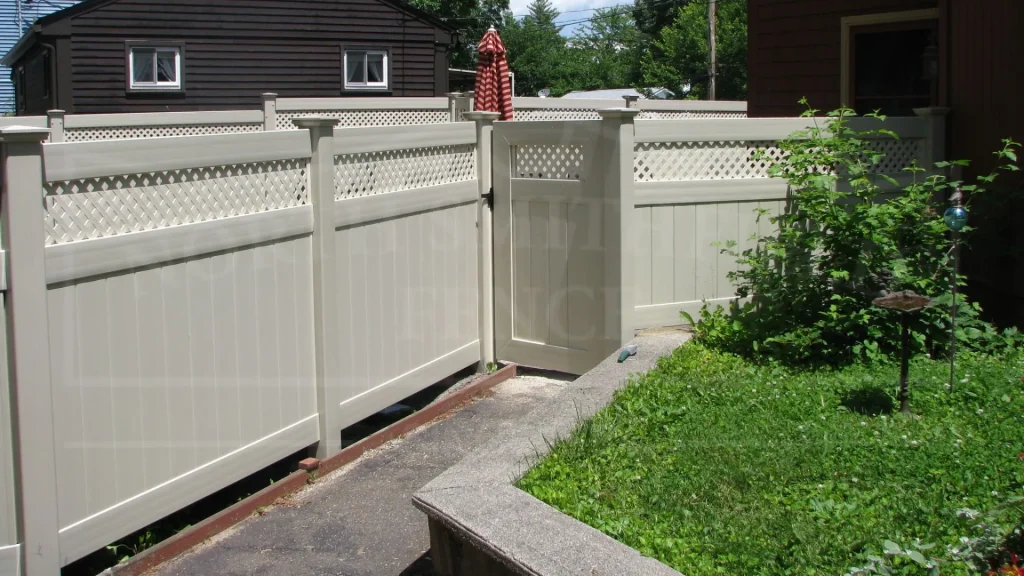 vinyl privacy fence